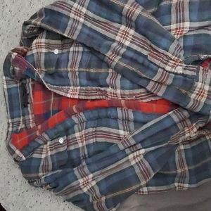 Ralph lauren relaxed fit flannel very soft and thick. Could be worn as jacket